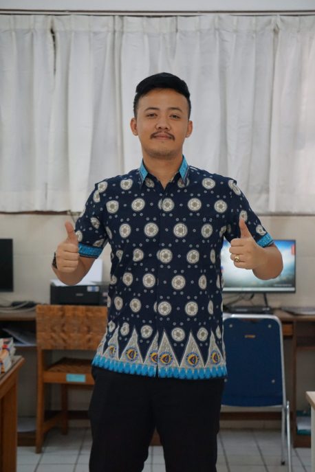 Andreas Vicky Damara, S.Pd.